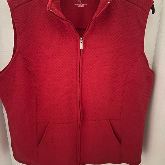 Vest - Picture 5 of 5